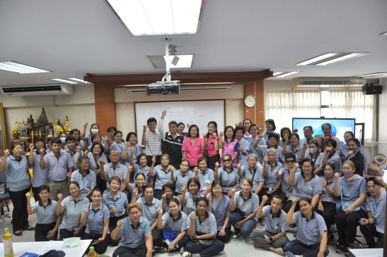 คณบดีคณะพยาบาลศาสตร์ดำเนินโครงการพัฒนาคุณภาพชีวิตและความสุขอย่างยั่งยืนของผู้สูงอายุโรคเรื้อรัง RDH – 25 มีนาคม 2568